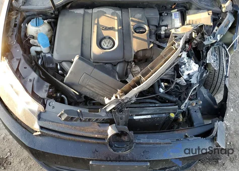 2010 Volkswagen Golf z USA, uszkodzony, nr VIN WVWBA7AJ8AW277497